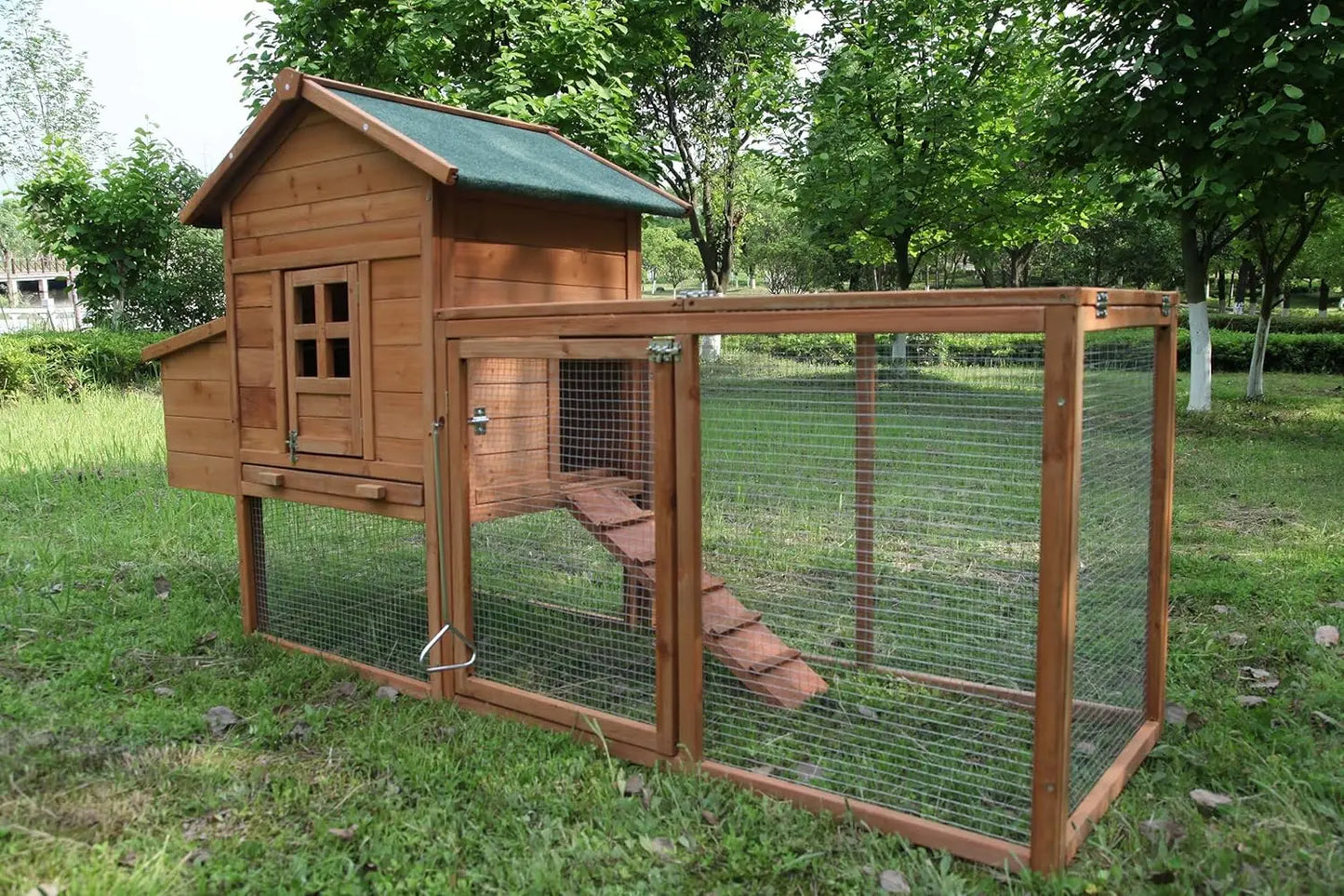 Outdoor Chicken Coop For 2-4 Chickens With Waterproof Roof