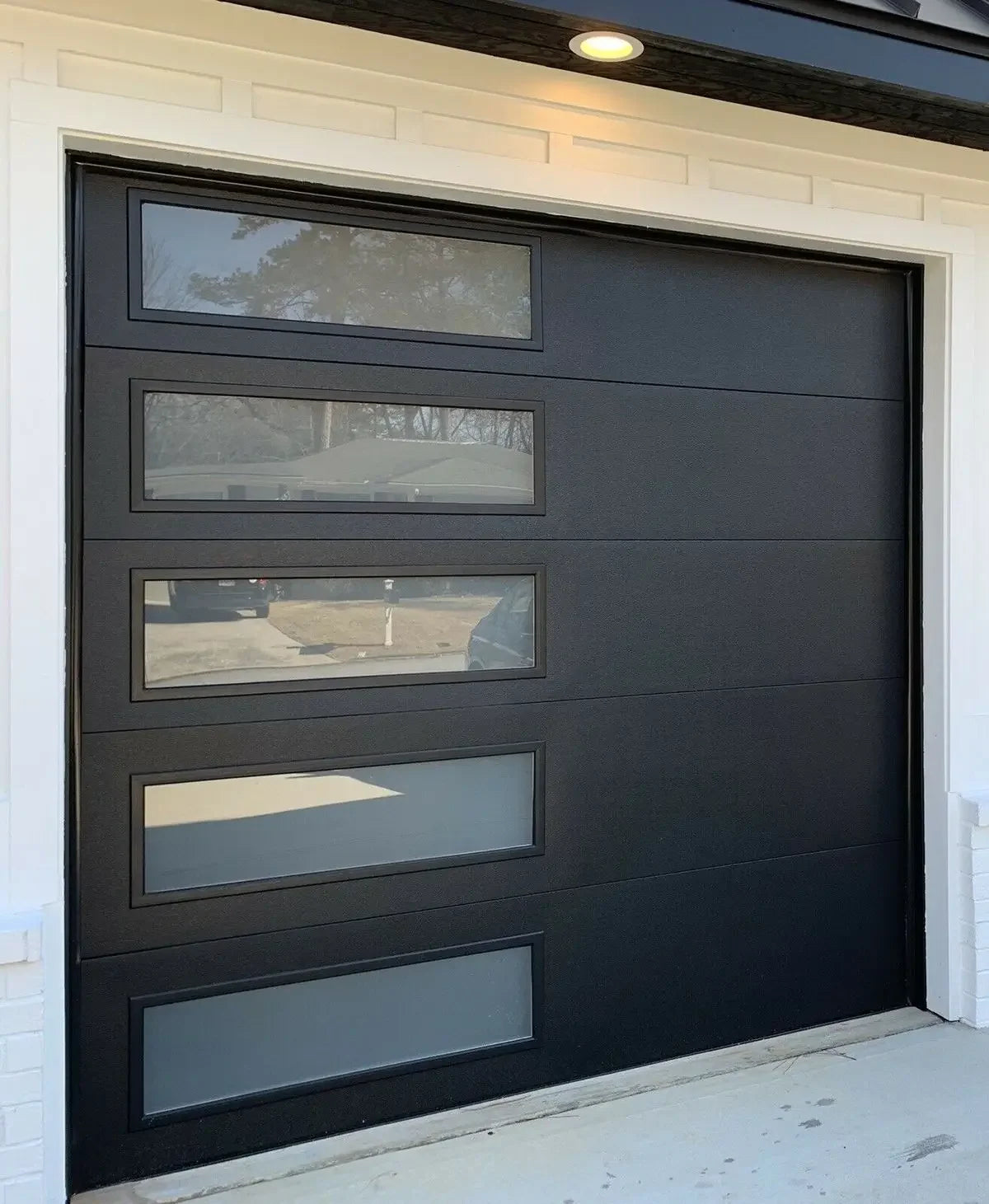 Customized Steel Garage Doors Heat Insulation Wood Grain Commercial Rolling Garage Door Courtyard Automatic Front Entry Doors