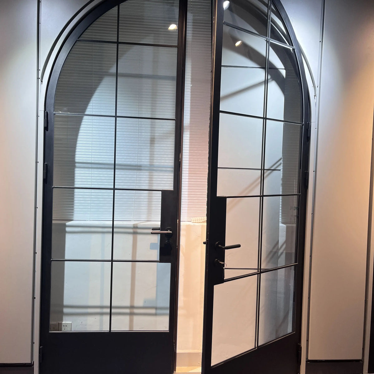 Household Heavy Duty Security French Door Aluminum Frame Glass French Entrance Door Long Lasting and Durable French Double Door