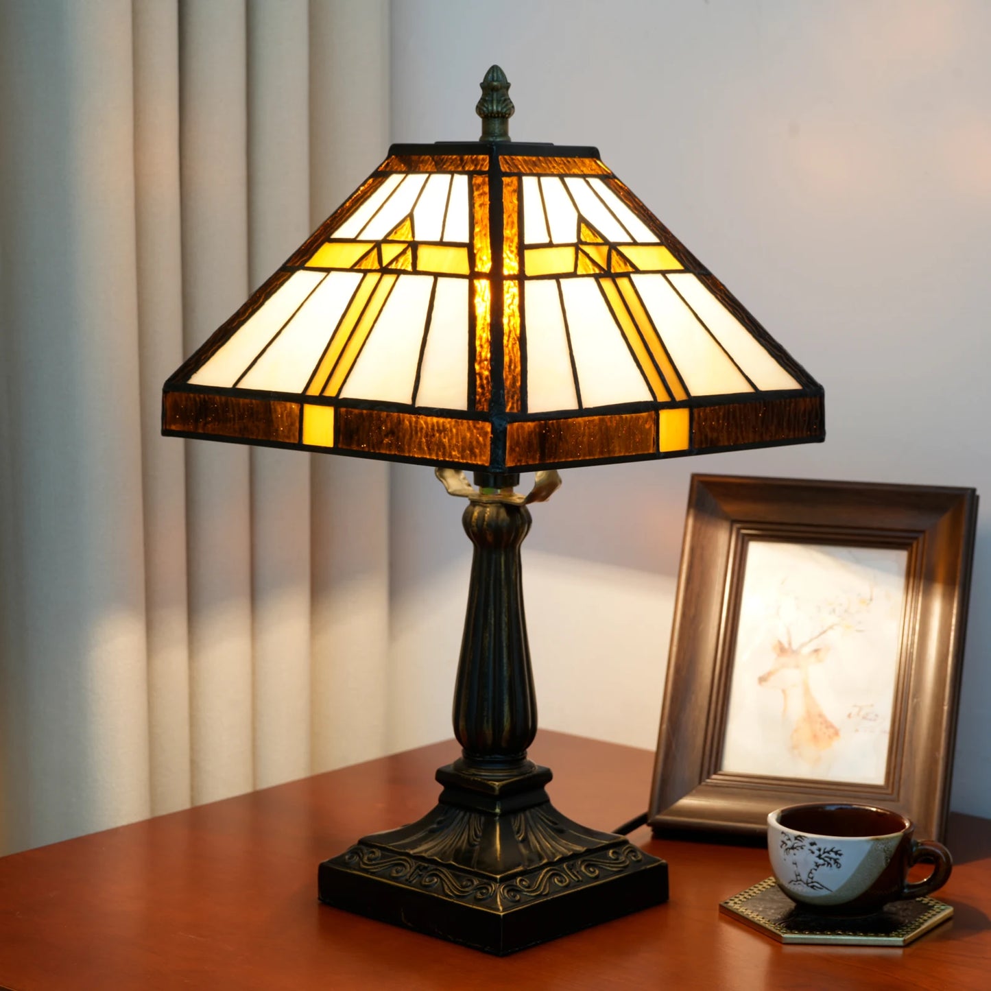 Mission Style Stained Glass Table Light Yellow Antique Desk Lamp Vintage Beside Reading Lamp for Home Living Room Bedroom Office