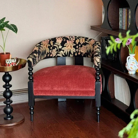 French Retro Solid Wood Lounge Chair Medieval Style Leisure Fabric Single Sofa Designer Lazy Chair for Living Room Study